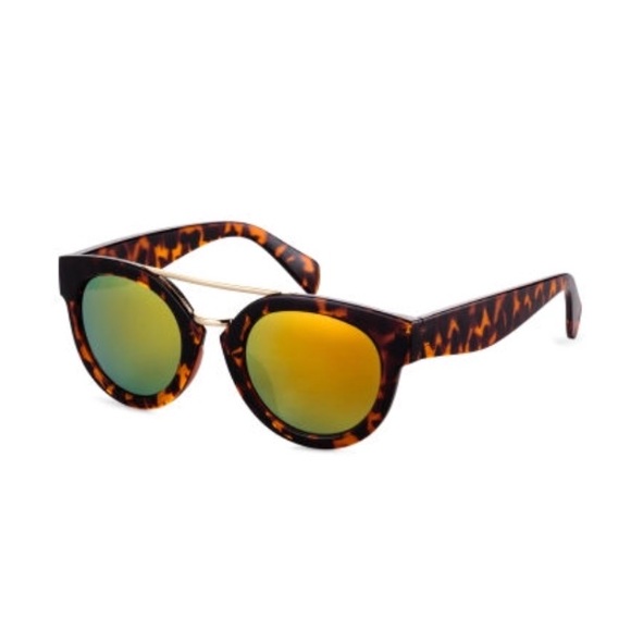 H&M Accessories - H&M sunglasses mirrored lenses with tortoise print perfect for summer festivals